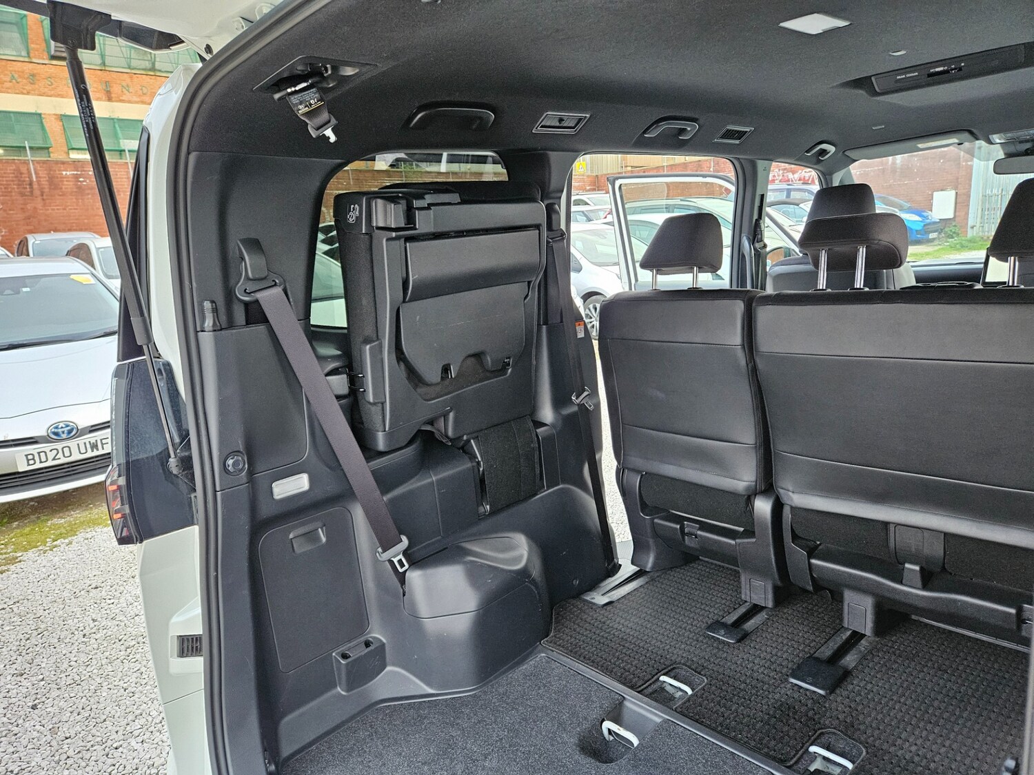 Used Toyota Voxy 2026 for sale - 78213292: Photo 49