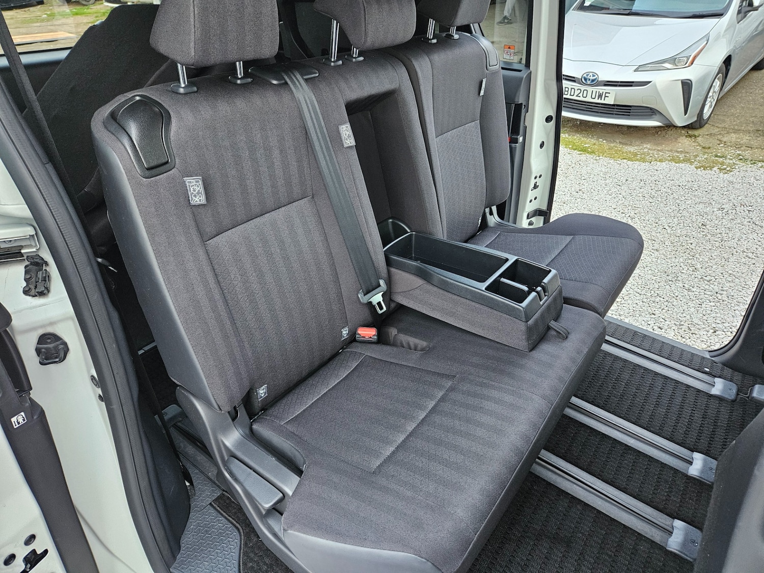 Used Toyota Voxy 2026 for sale - 78213292: Photo 5