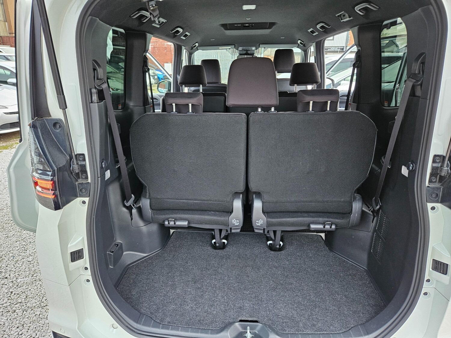 Used Toyota Voxy 2026 for sale - 78213292: Photo 50