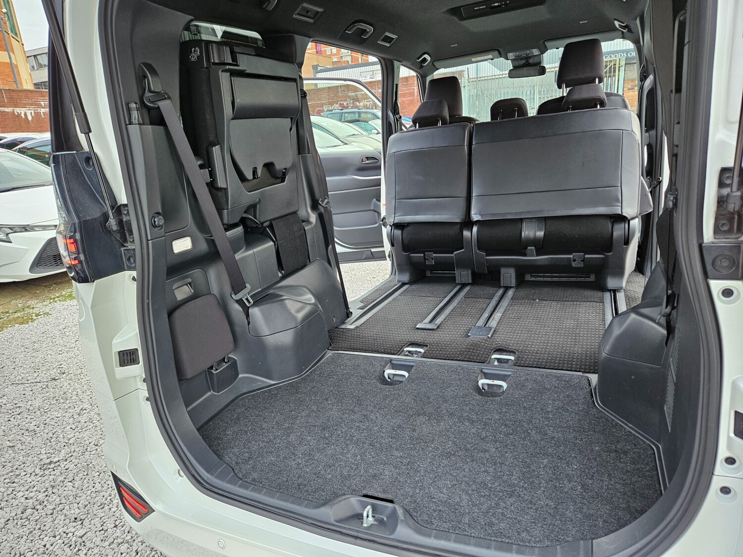 Used Toyota Voxy 2026 for sale - 78213292: Photo 54