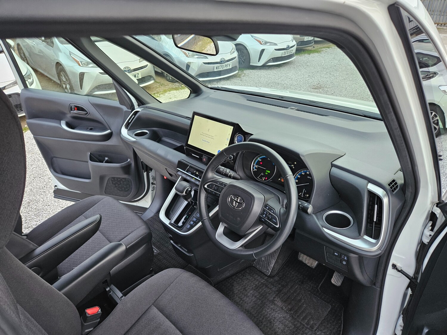 Used Toyota Voxy 2026 for sale - 78213292: Photo 7