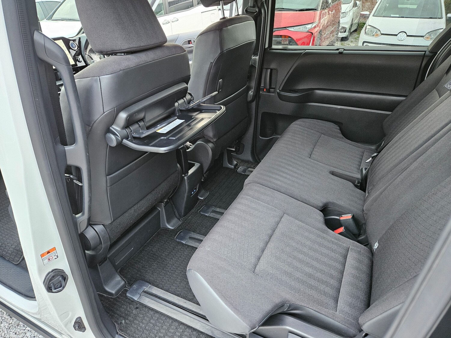 Used Toyota Voxy 2026 for sale - 78213292: Photo 9