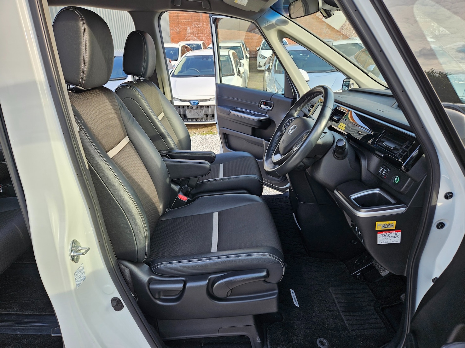 Used Honda Stepwagon 2026 for sale - 78141098: Photo 41