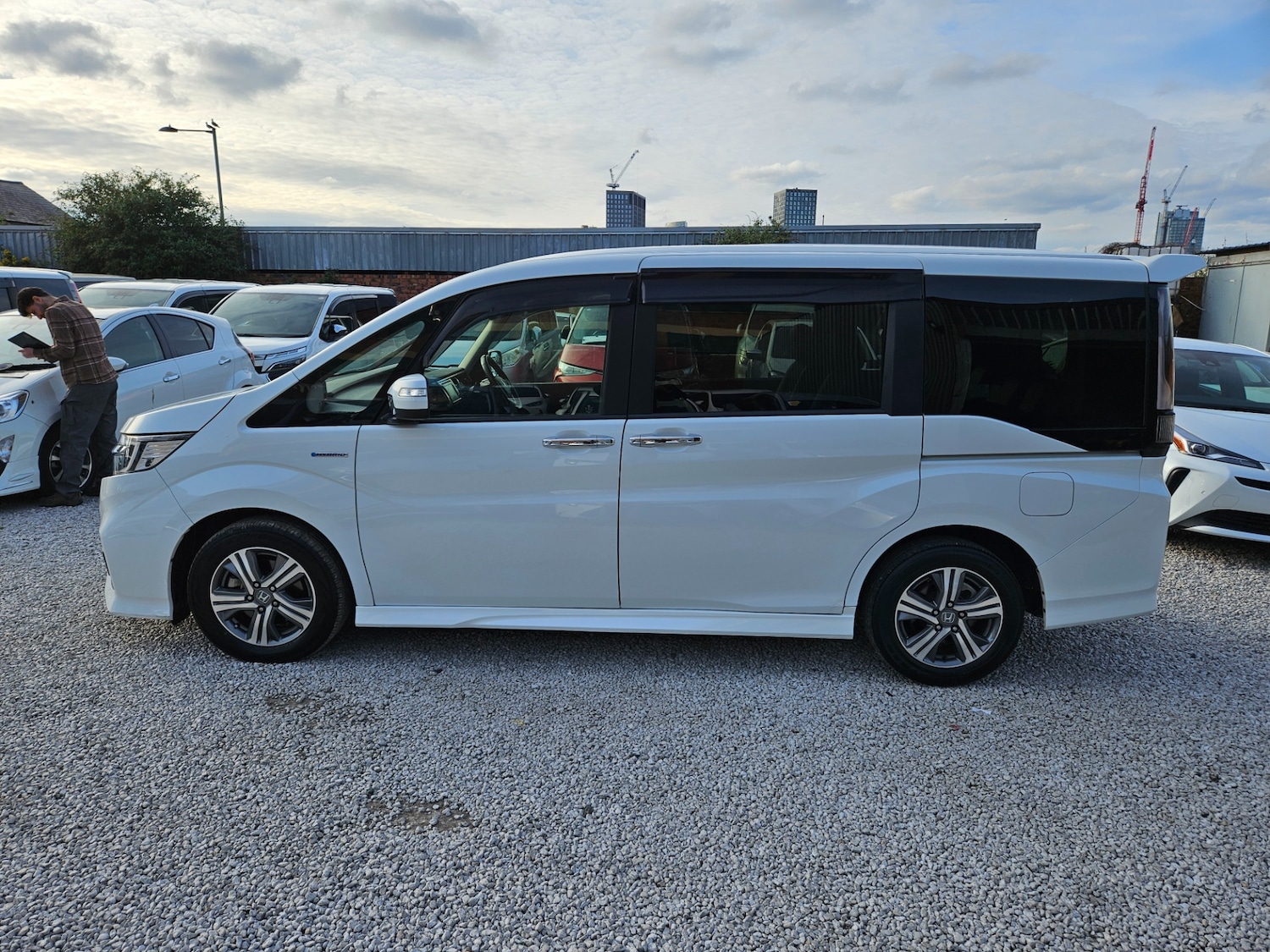 Used Honda Stepwagon 2026 for sale - 78141098: Photo 61