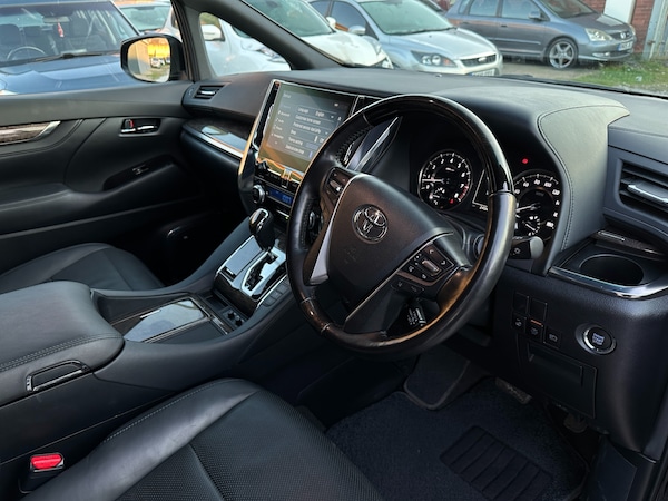 Used Toyota Alphard 2020 for sale - 72612183: Photo 10