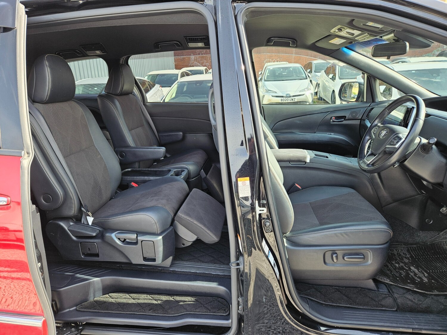 Used Toyota Estima 2017 for sale - 78140517: Photo 27