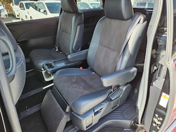 Used Toyota Estima 2017 for sale - 78140517: Photo