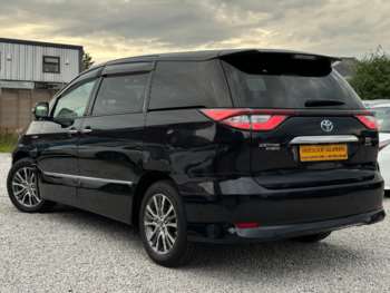 Used Toyota Estima 2019 for sale - 75220400: Photo