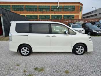 Used Toyota Voxy 2013 for sale - 70960215: Photo
