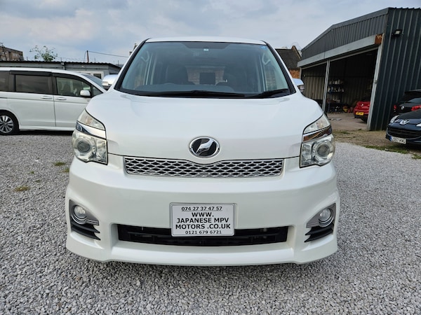 Used Toyota Voxy 2013 for sale - 70960215: Photo 37