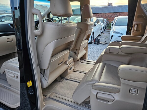 Used Toyota Alphard 2011 for sale - 74879475: Photo 35