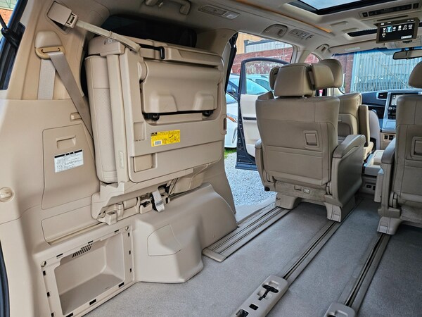 Used Toyota Alphard 2011 for sale - 74879475: Photo 47