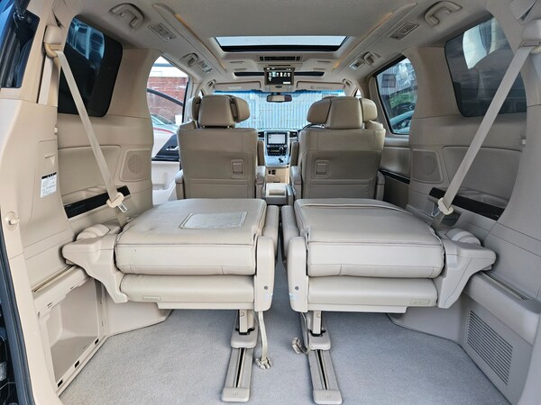 Used Toyota Alphard 2011 for sale - 74879475: Photo 50