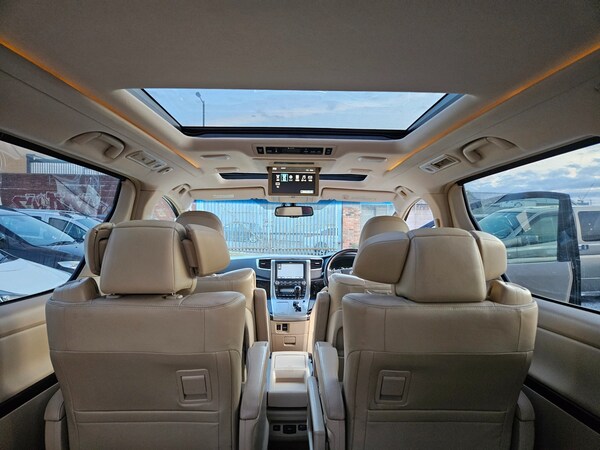 Used Toyota Alphard 2011 for sale - 74879475: Photo 54