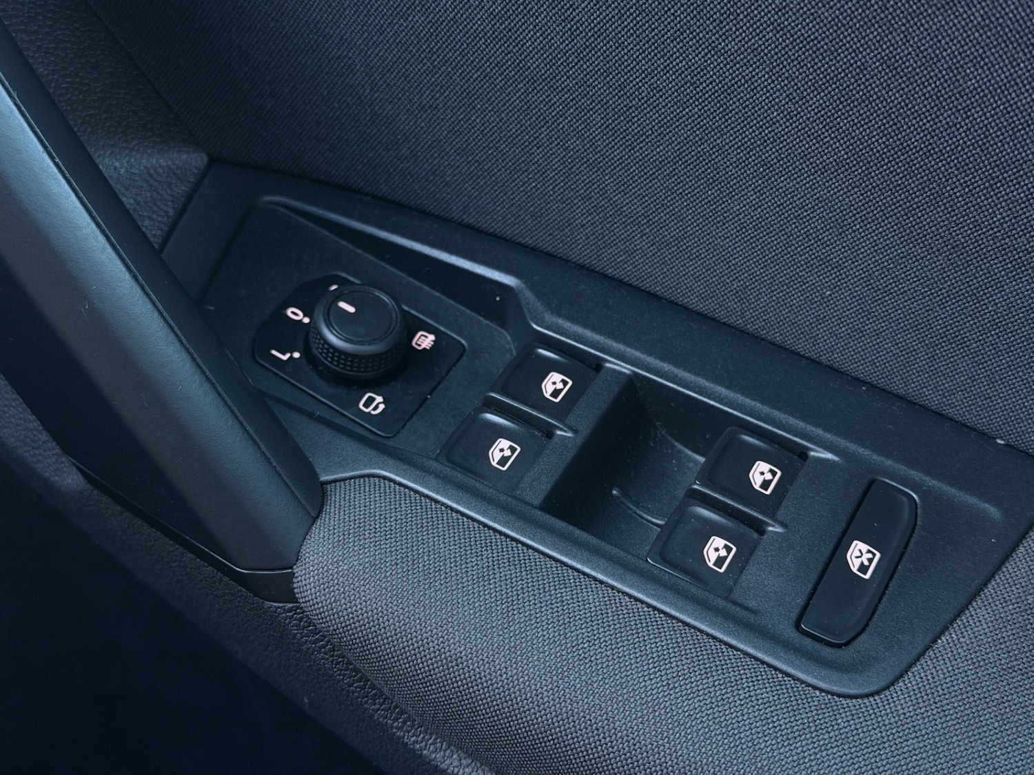 Used Volkswagen Tiguan 2020 for sale - 76640083: Photo 24