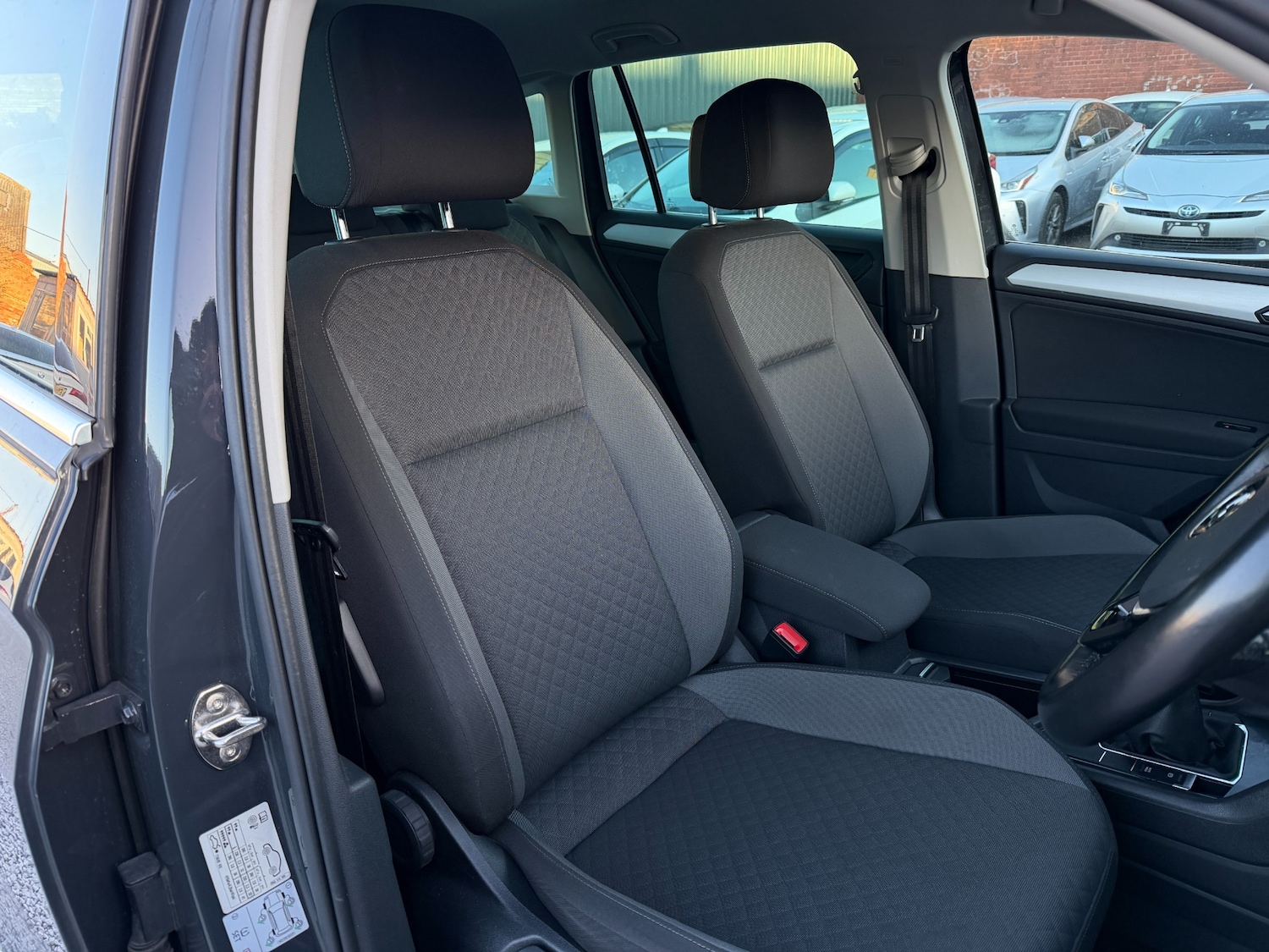 Used Volkswagen Tiguan 2020 for sale - 76640083: Photo 8