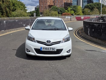 Used Toyota Yaris 2014 for sale - 79595951: Photo