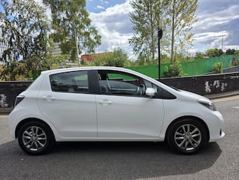 Used Toyota Yaris 2014 for sale - 79595951: Photo