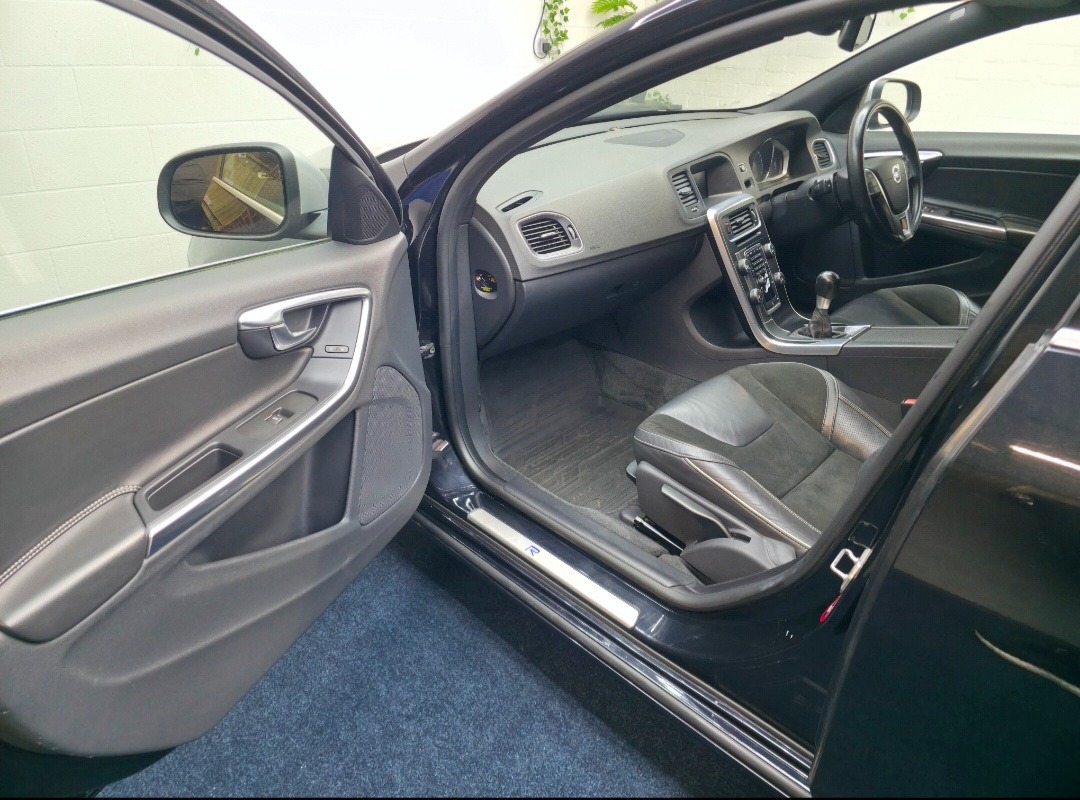 Used Volvo V60 2014 for sale - 78005562: Photo 16