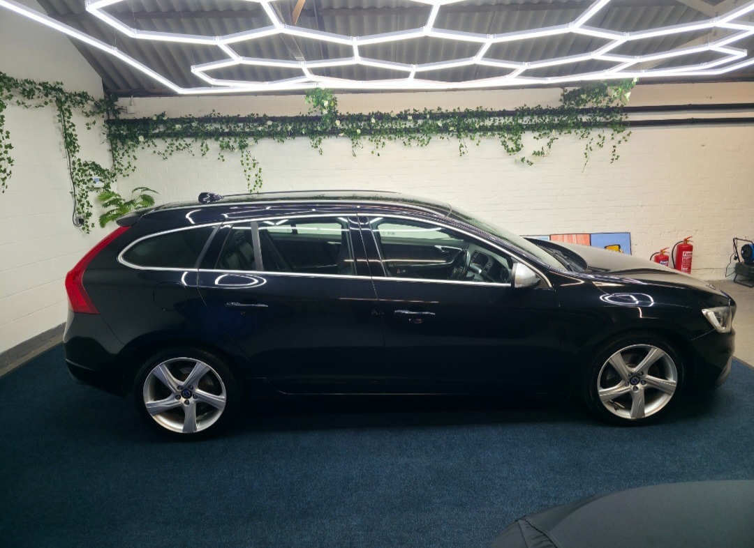 Used Volvo V60 2014 for sale - 78005562: Photo 4