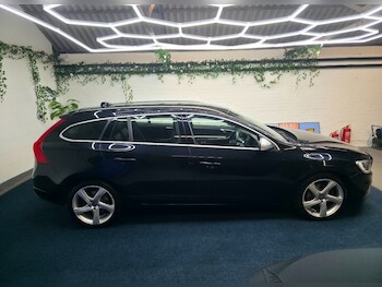 Used Volvo V60 2014 for sale - 78005562: Photo