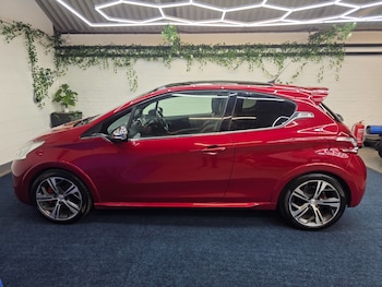 Used Peugeot 208 2013 for sale - 79589302: Photo