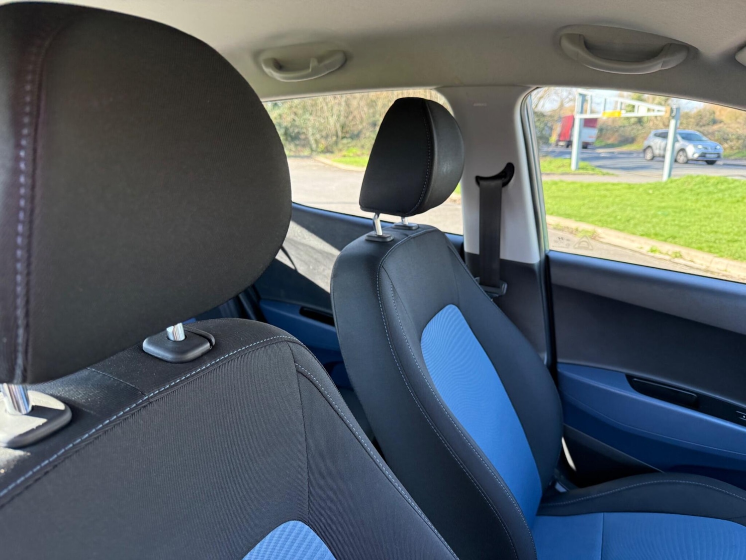 Used Hyundai i10 2015 for sale - 78172082: Photo 55