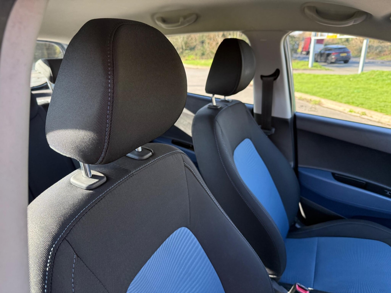 Used Hyundai i10 2015 for sale - 78172082: Photo 56