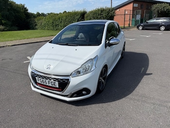 Used Peugeot 208 2015 for sale - 78864784: Photo