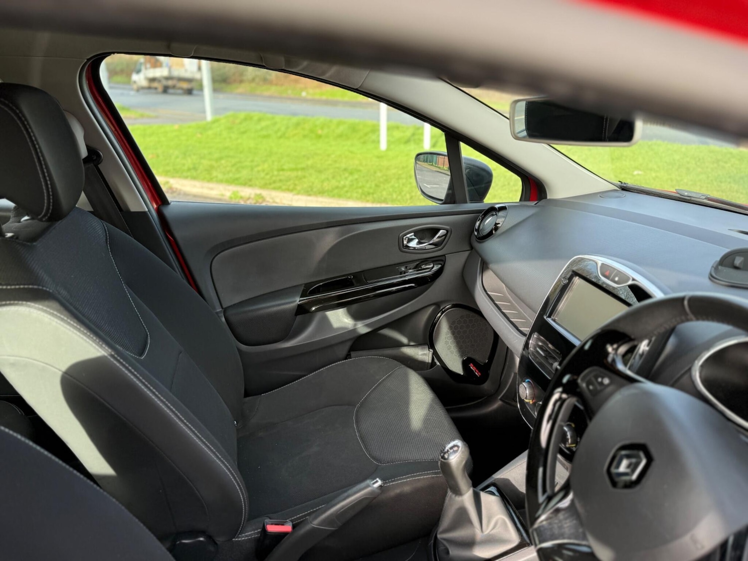 Used Renault Clio 2013 for sale - 78172097: Photo 39