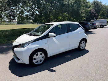 Used Toyota AYGO 2016 for sale - 79055056: Photo