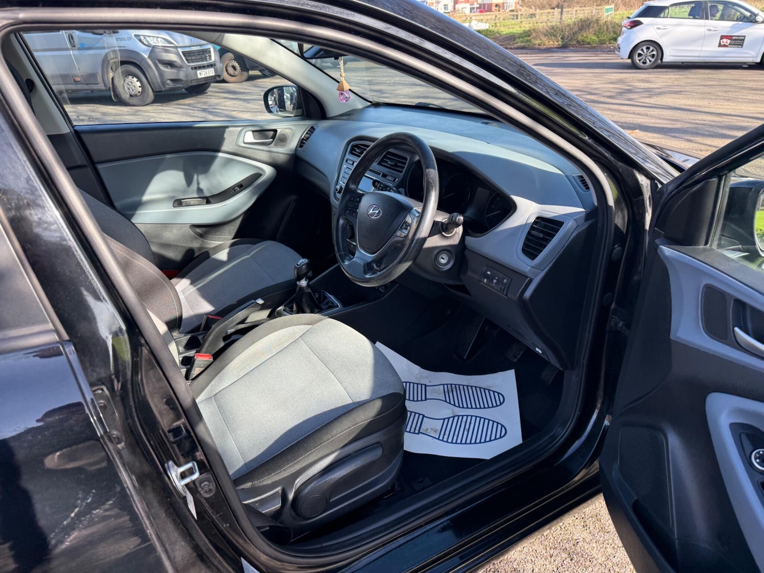 Used Hyundai i20 2015 for sale - 78172088: Photo 29