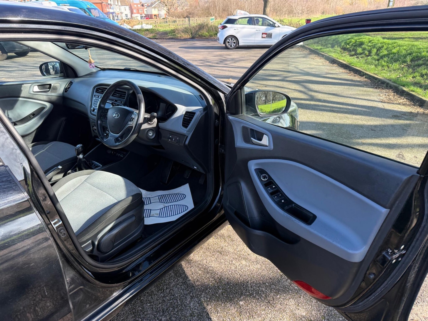 Used Hyundai i20 2015 for sale - 78172088: Photo 30