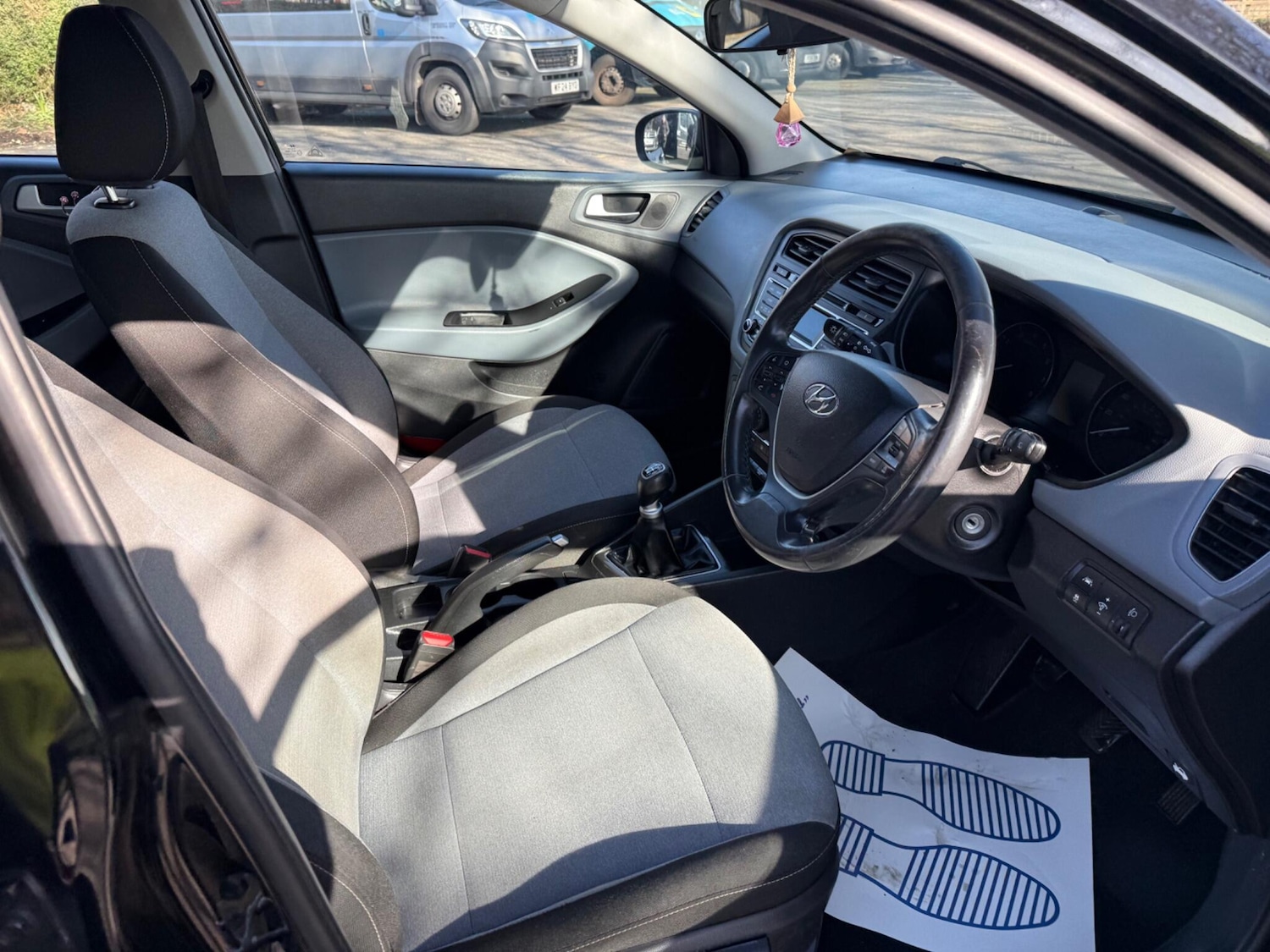 Used Hyundai i20 2015 for sale - 78172088: Photo 34