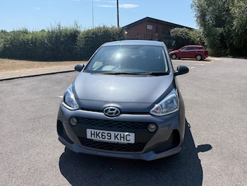 Used Hyundai i10 2019 for sale - 79187523: Photo