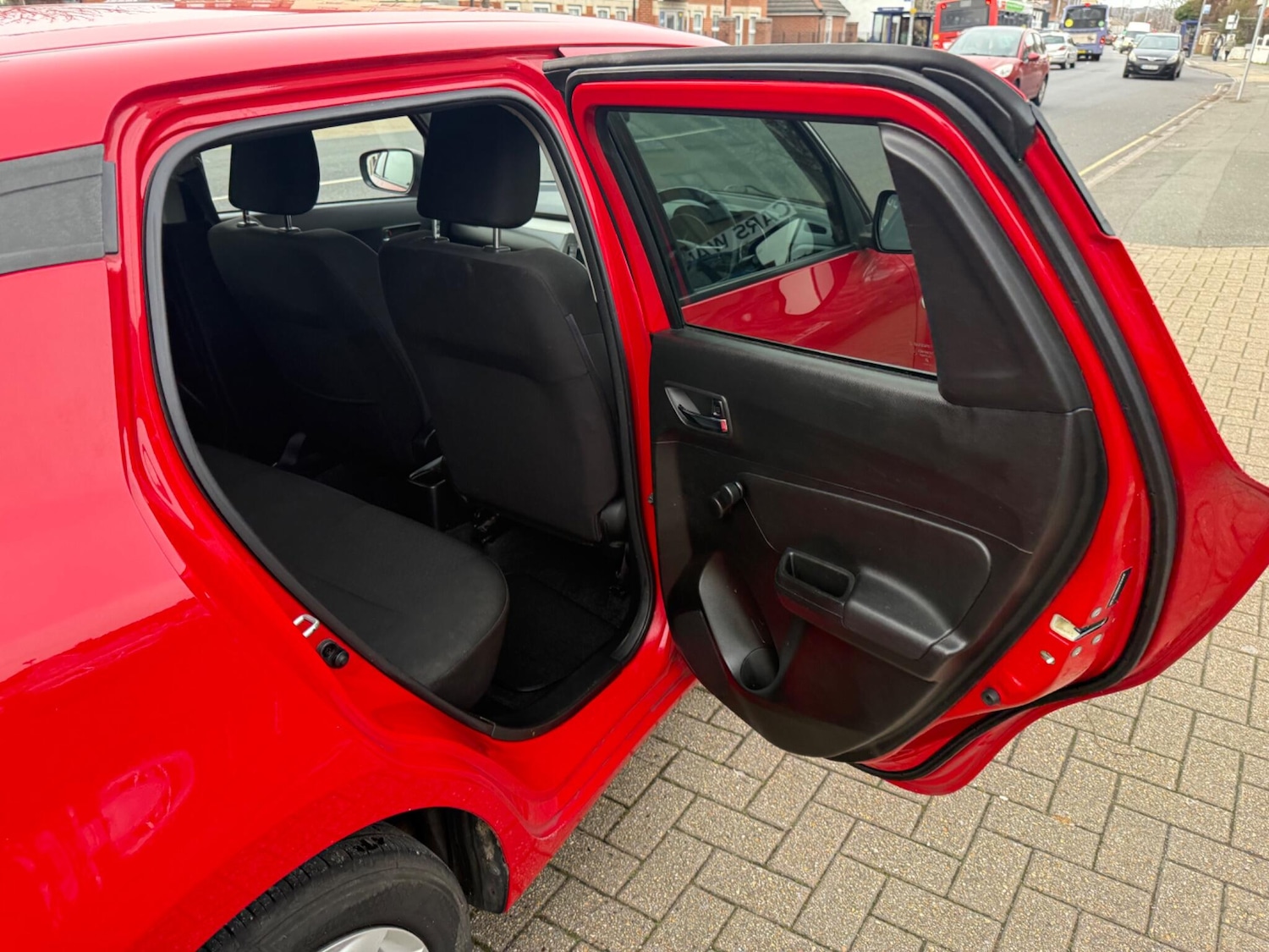 Used Suzuki Swift 2017 for sale - 78172091: Photo 28