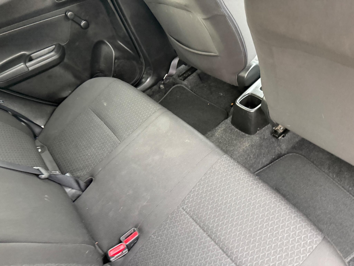 Used Suzuki Swift 2017 for sale - 78172091: Photo 35