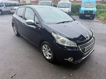 Used Peugeot 208 2014 for sale - 78789348: Photo
