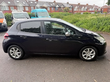 Used Peugeot 208 2014 for sale - 78789348: Photo