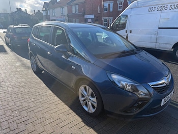 Vauxhall Zafira feature image