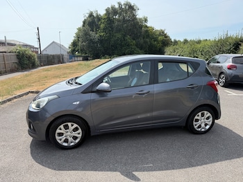 Used Hyundai i10 2014 for sale - 79252210: Photo