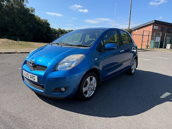 Used Toyota Yaris 2010 for sale - 79567610: Photo