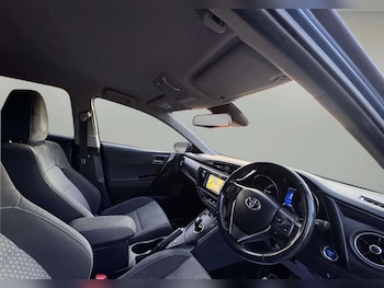 Used Toyota Auris 2018 for sale - 79349441: Photo