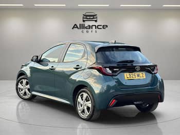 Used Toyota Yaris 2025 for sale - 79699890: Photo