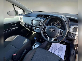 Used Toyota Yaris 2013 for sale - 78946189: Photo