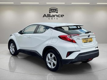 Used Toyota C-HR 2018 for sale - 78947025: Photo