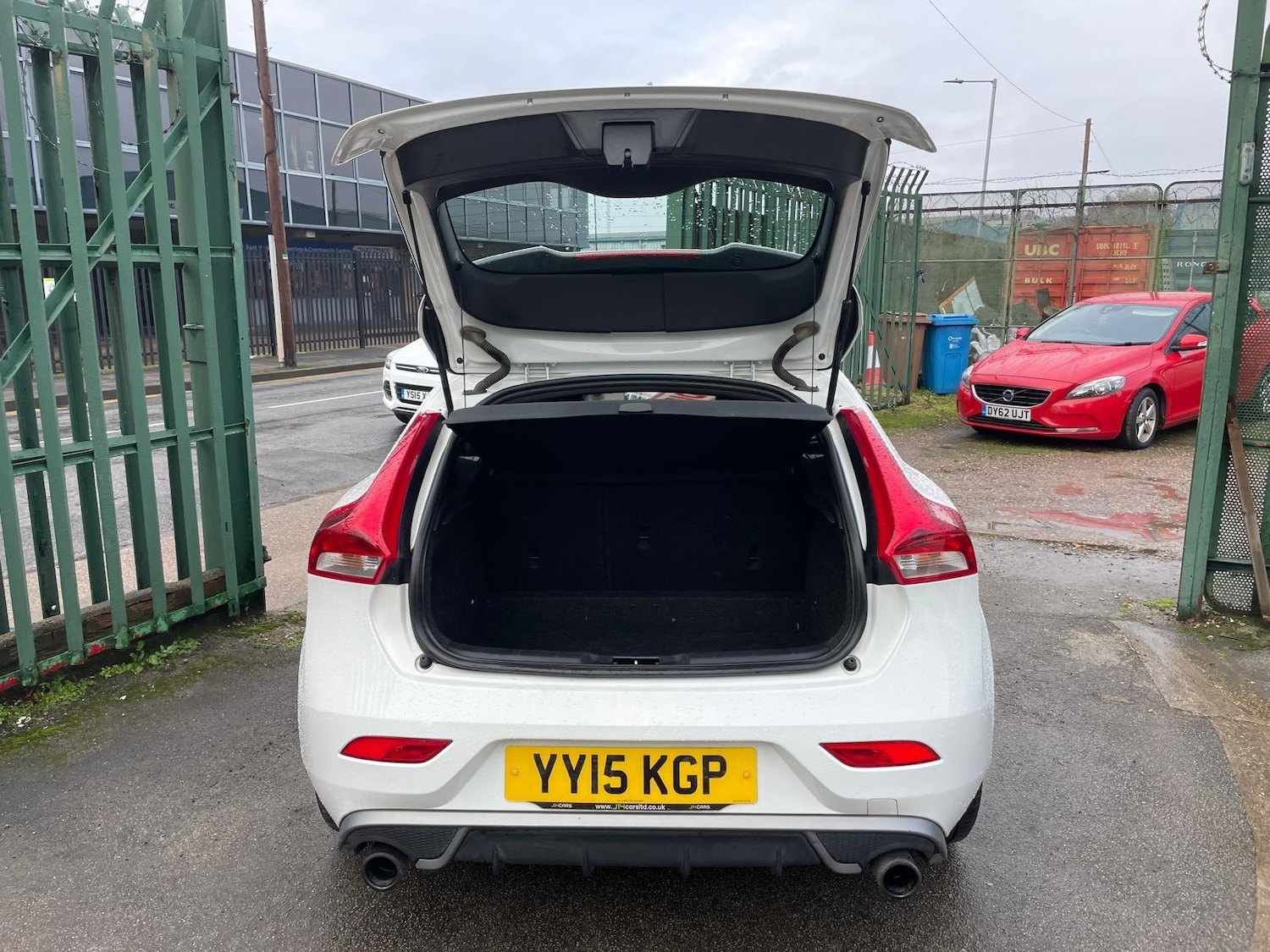 Used Volvo V40 2015 for sale - 77296864: Photo 11