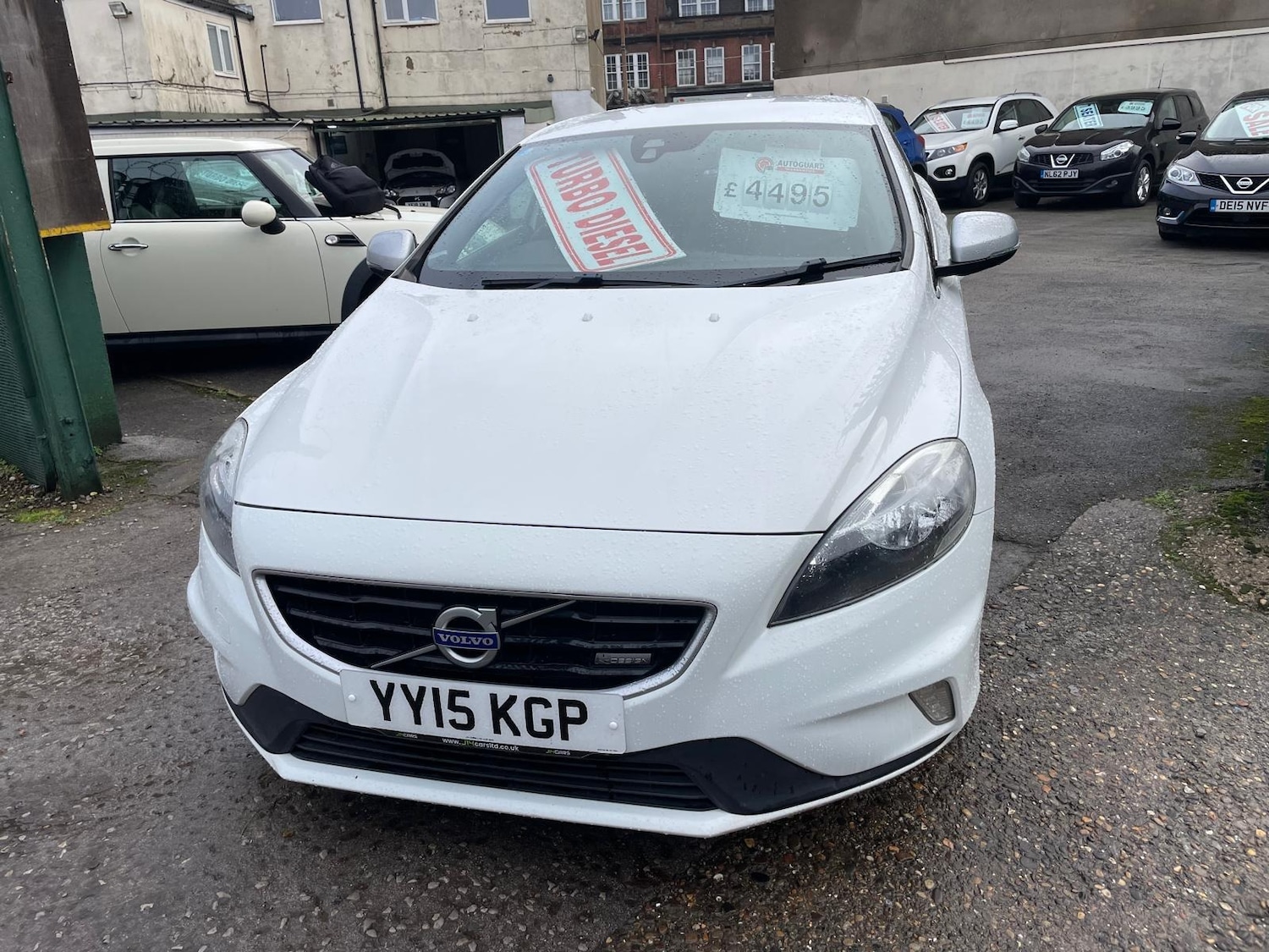 Used Volvo V40 2015 for sale - 77296864: Photo 2