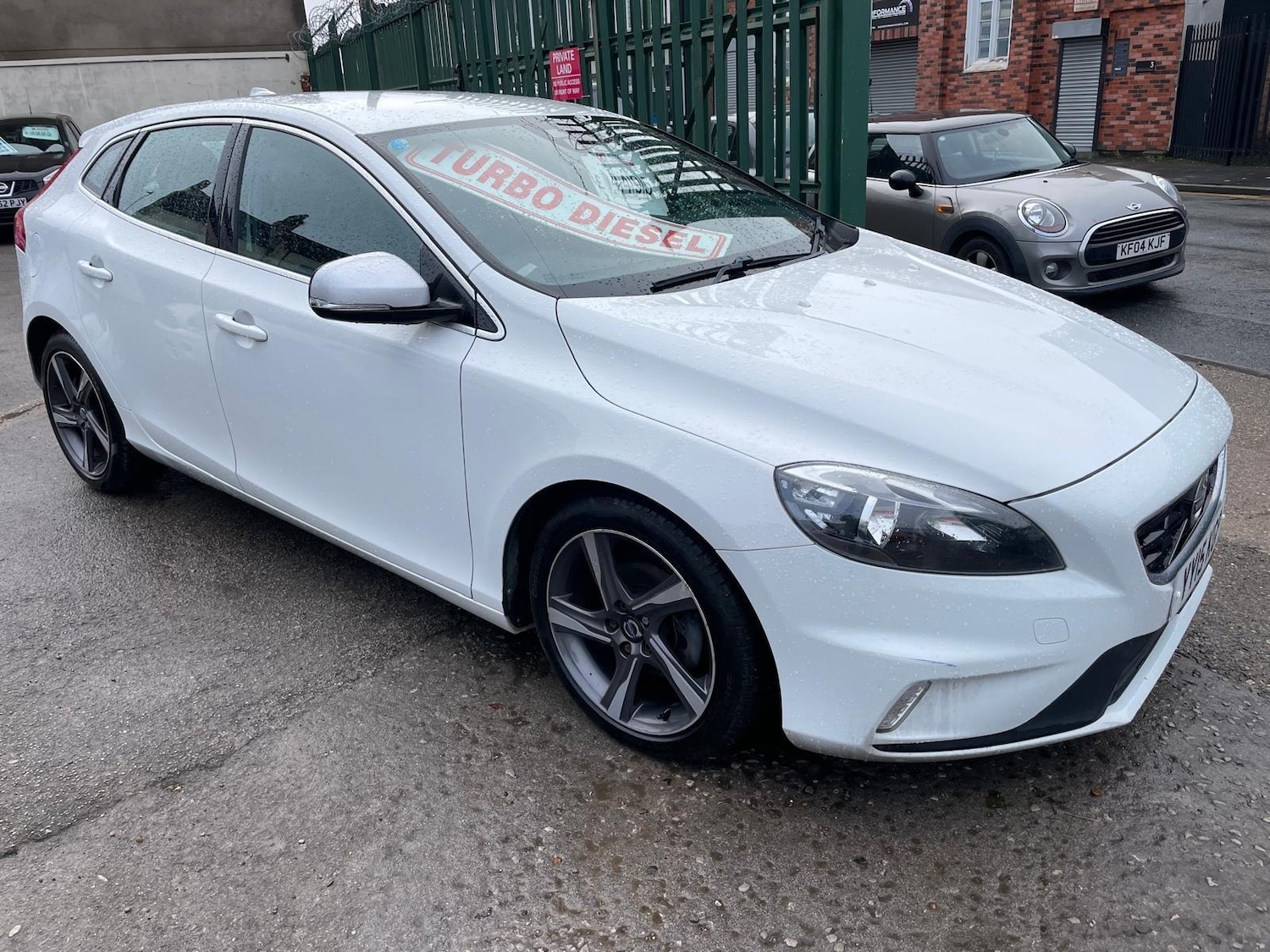 Used Volvo V40 2015 for sale - 77296864: Photo 3