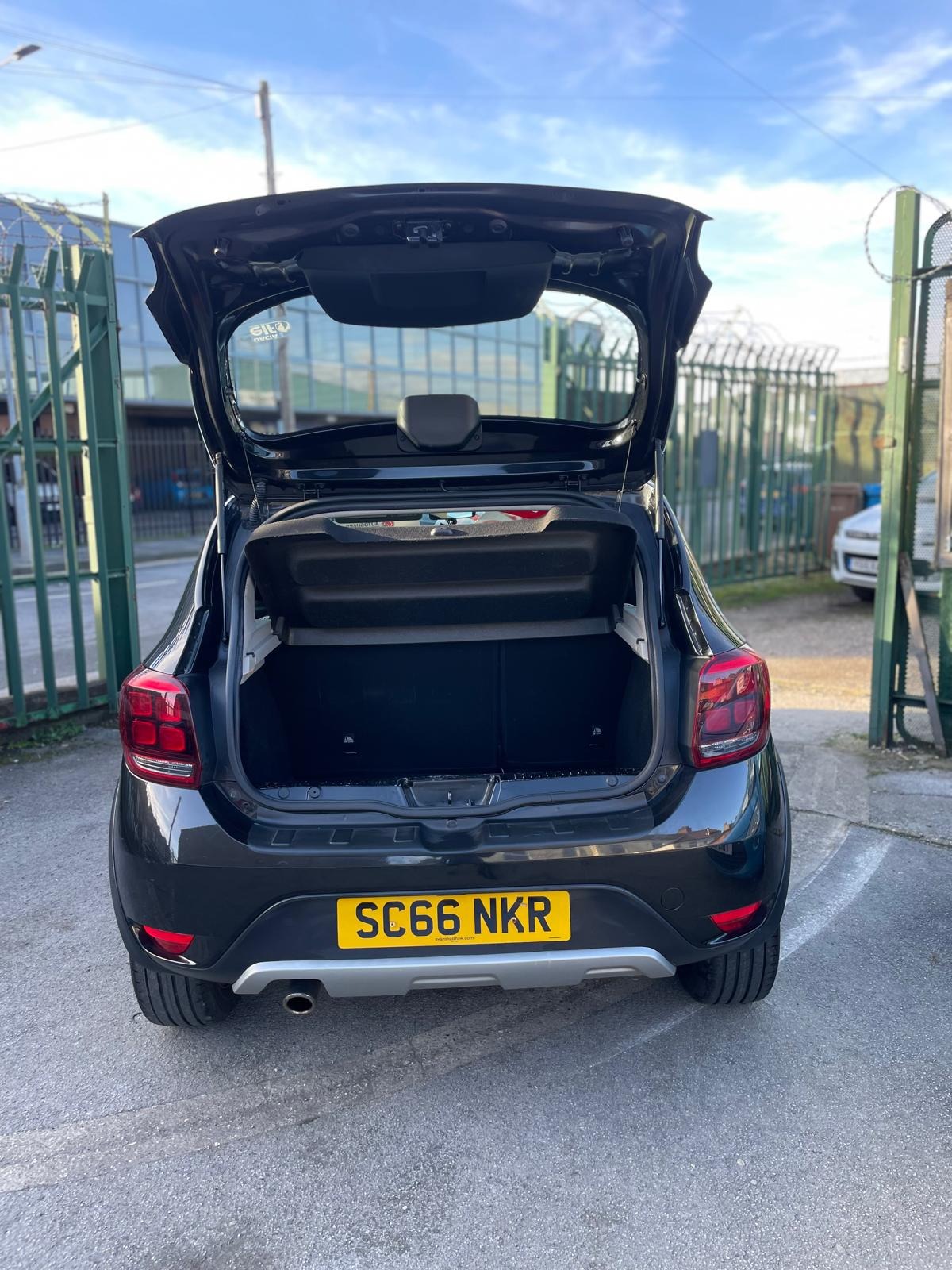 Used Dacia Sandero Stepway 2016 for sale - 77731066: Photo 8